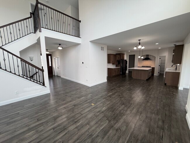 Building Photo - 156 Far Meadow Dr