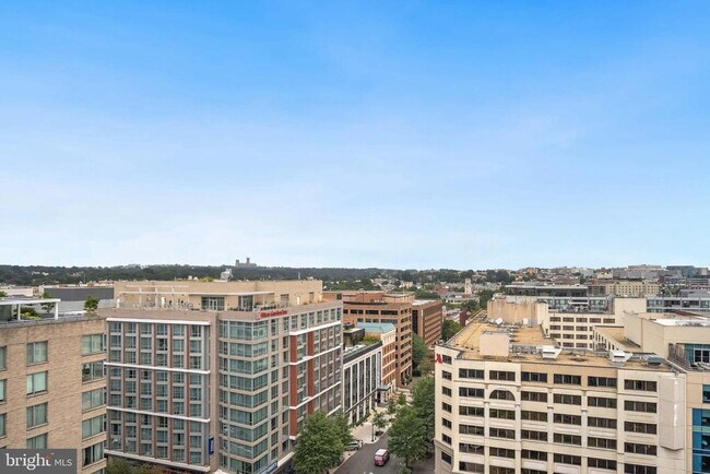 Building Photo - 1177 22nd St NW