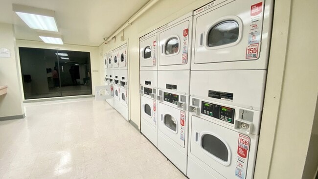 Building Photo - Exceptionally Renovated Corner Apartment at Watergate!