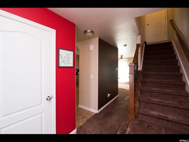 Building Photo - 183 Carrick Dr