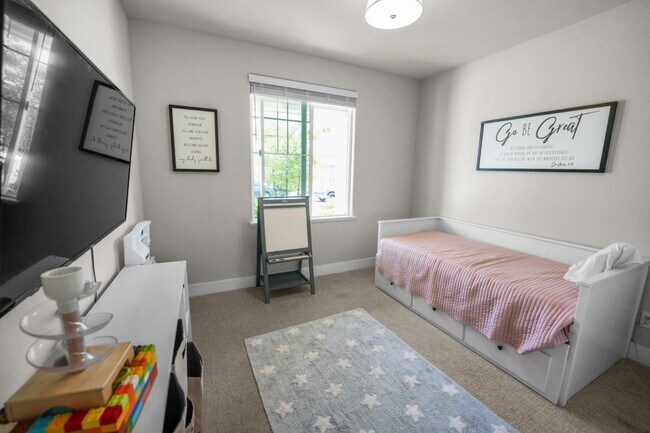 Building Photo - Bright Spacious 4BD/3BA Single-Family Home in Rocklin's Whitney Ranch!