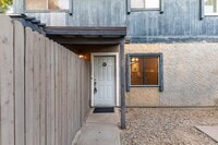 Building Photo - 286 W Palomino Dr