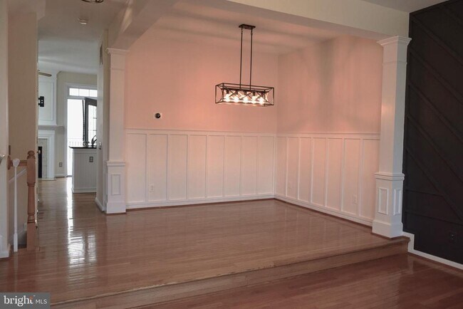 Building Photo - 43768 Virginia Manor Terrace