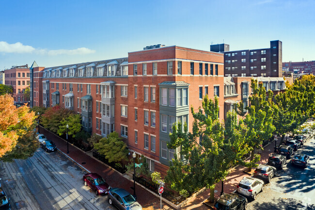 Primary Photo - Langham Court Apartments