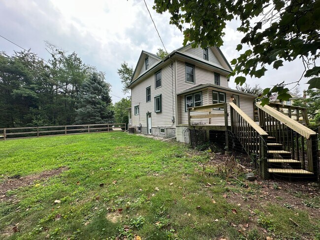 Building Photo - 541 W Jersey Ave