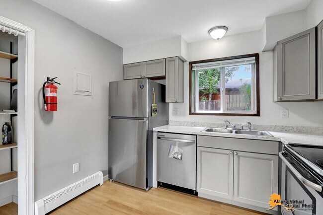 Building Photo - 430 Schodde St