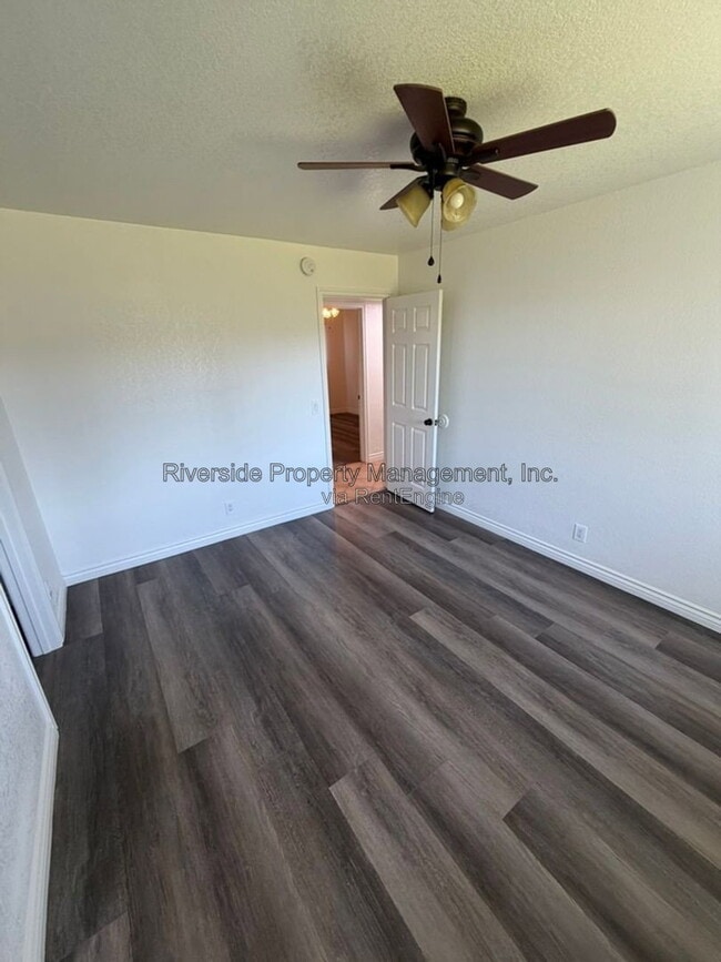 Building Photo - 4500 Sutton Pl