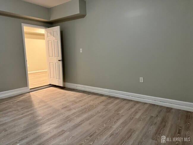 Building Photo - 61 N Grove St