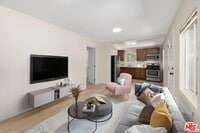 Building Photo - 5249 Satsuma Ave