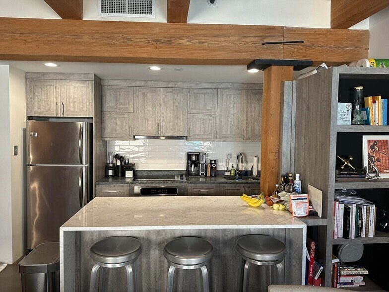 Building Photo - 90 Wareham St