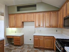 Building Photo - 2204 Zoa Dr