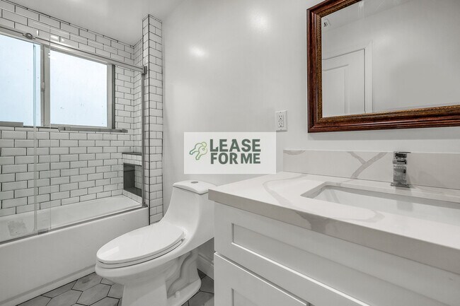 Building Photo - 9848 Portola Dr