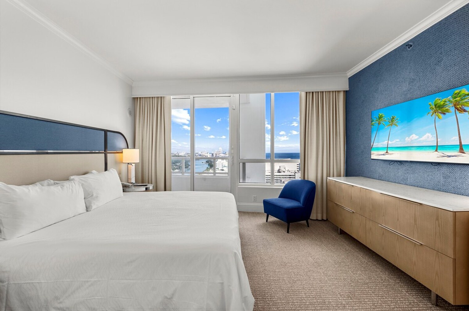Building Photo - 4343 Collins Ave