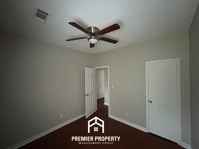 Building Photo - 3932 Gavick Cove