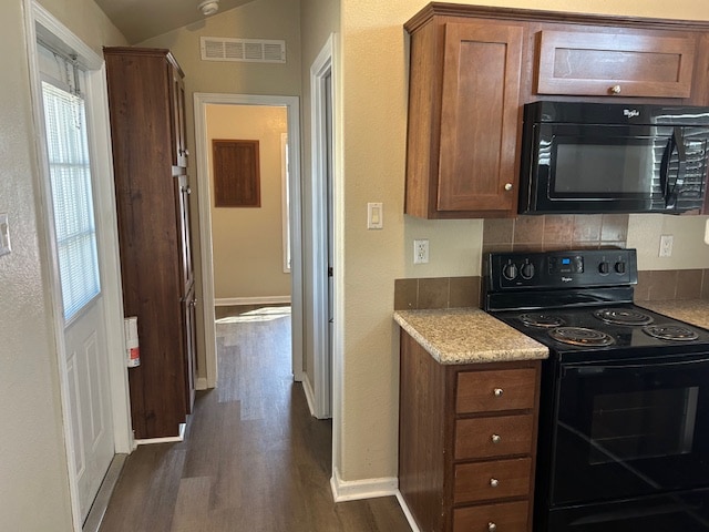 Building Photo - 2211 Ashberry Ave