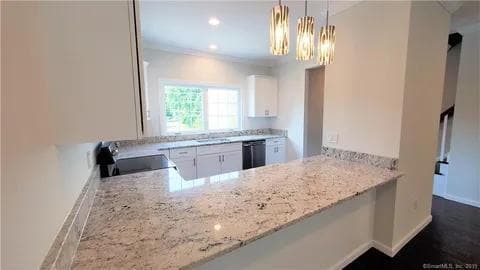 Building Photo - 38 Triangle St