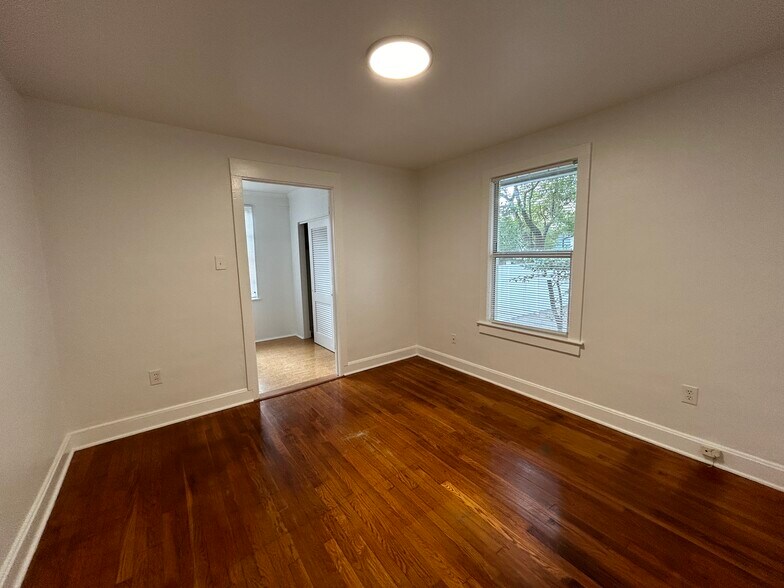 Building Photo - 2114 Arcadia Pl