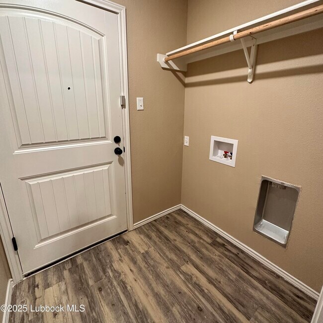 Building Photo - 1103 Preston Trails