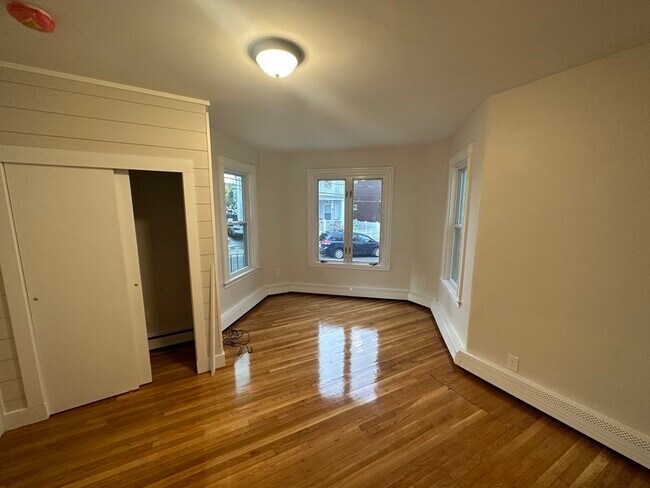 Building Photo - 24 Melvin St