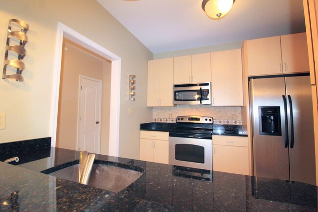 Building Photo - 2 br, 2 bath House - 225 Fountain View