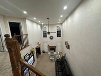 Building Photo - 920 Sweetflower Dr