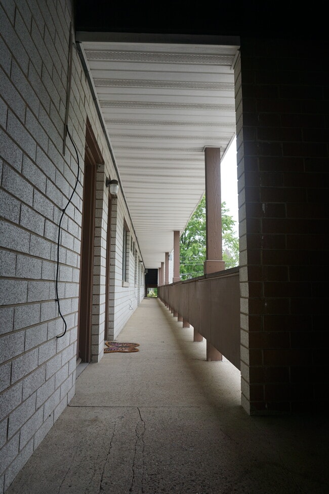 Building Photo - Carroll Street Apartments