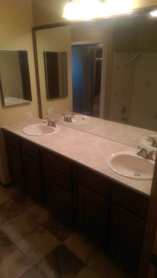 Building Photo - Three Bedroom Condo for rent!