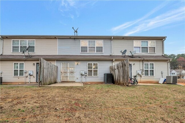 Building Photo - 950 Parkway Rd