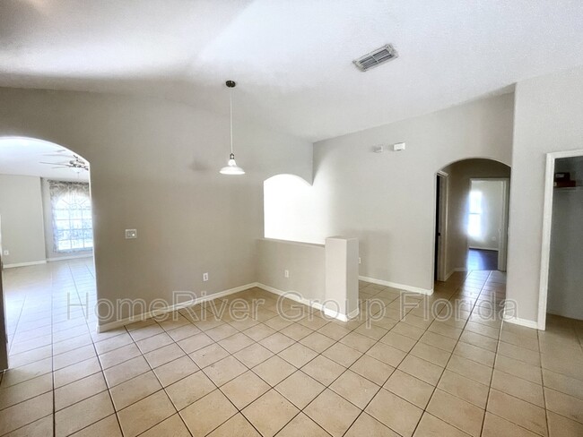 Building Photo - 5534 Turtle Crossing Loop