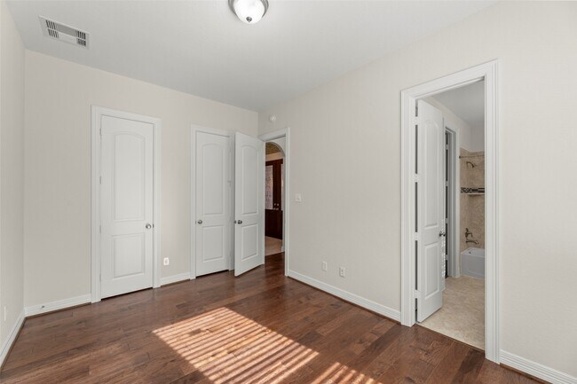 Building Photo - 4918 Ava Meadows Ln