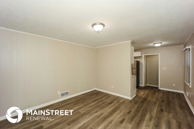 Building Photo - 5348 The Savoy