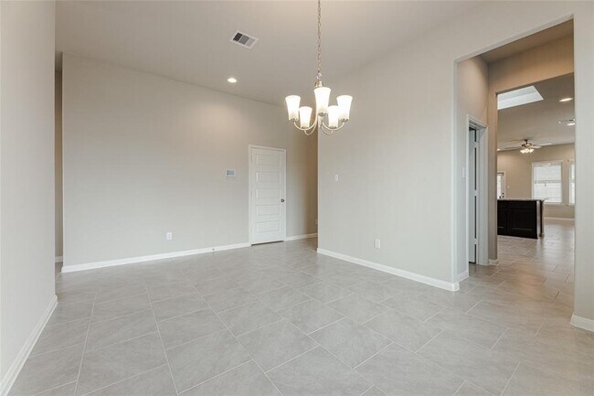 Building Photo - 503 Spring Flower Ct