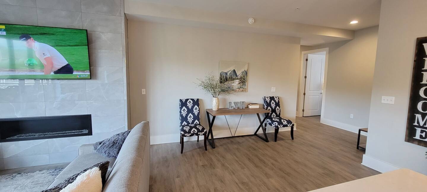 Building Photo - 1208 Commerce St