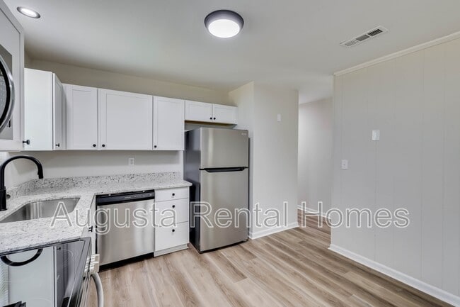Building Photo - 3413 Charing Cross Ct