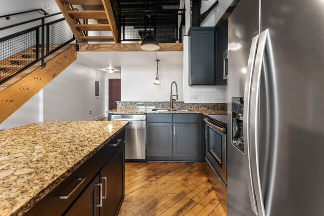 Building Photo - 2003 Brooklyn St