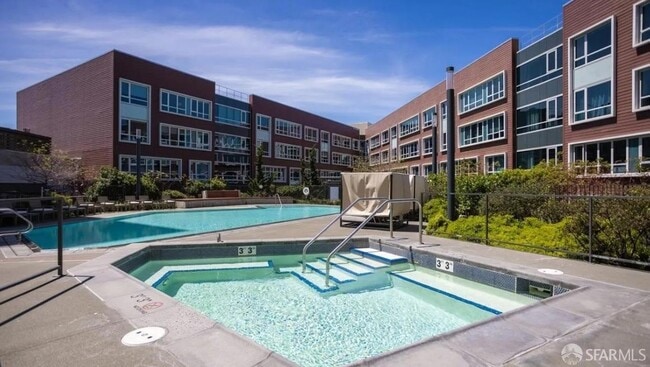 Building Photo - 1000 3rd St