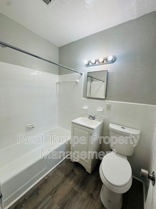 Building Photo - 1610 12th Ave S