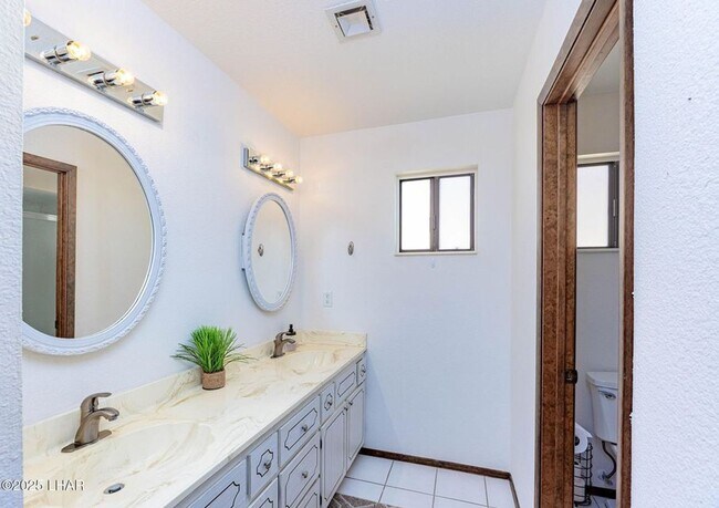 Building Photo - 12 month lease. Fully Furnished 3-Bedroom, 2-Bath Home with Billiard Room & Backyard Entertaining...