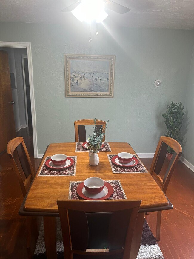 Building Photo - 509 Ogden Ave