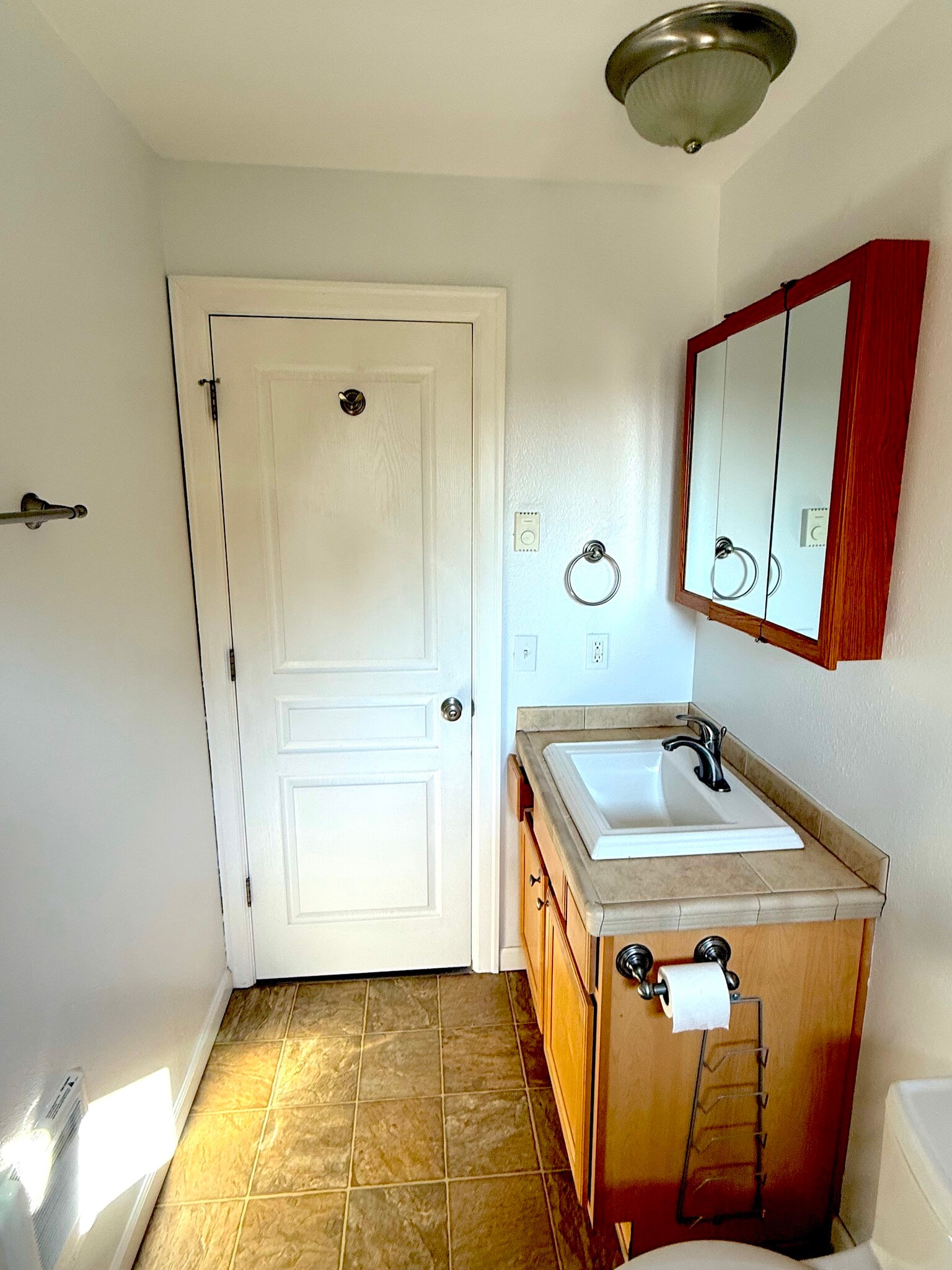 Bathroom - 2135 NE Weidler St