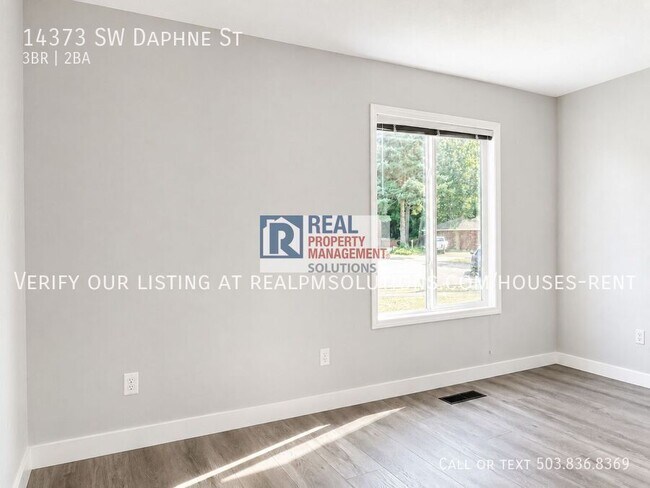Building Photo - 14373 SW Daphne St