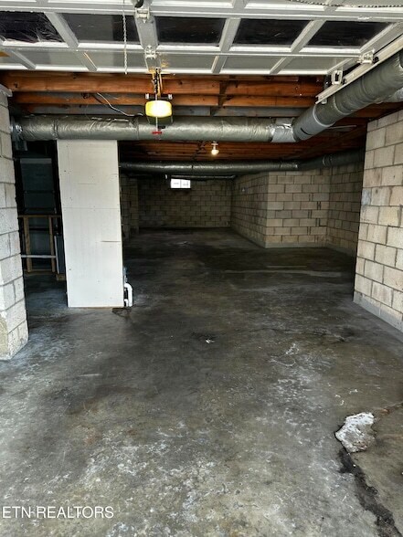 Building Photo - 112 McMahan Rd