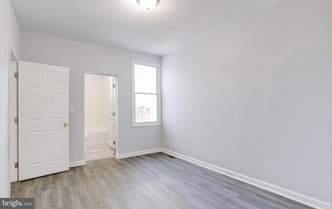 Building Photo - 3007 Oakley Ave