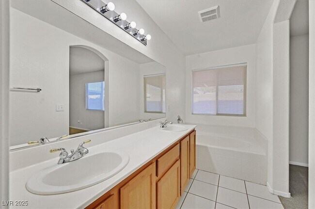 Building Photo - 7504 Evening Falls Dr