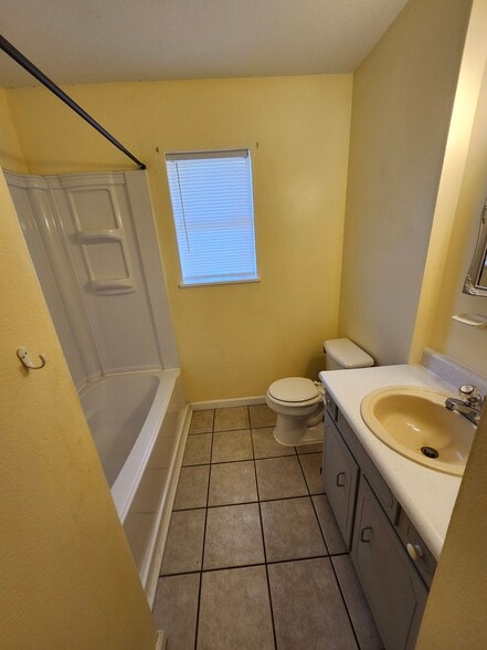 Bathroom - 6724 Chipewa St