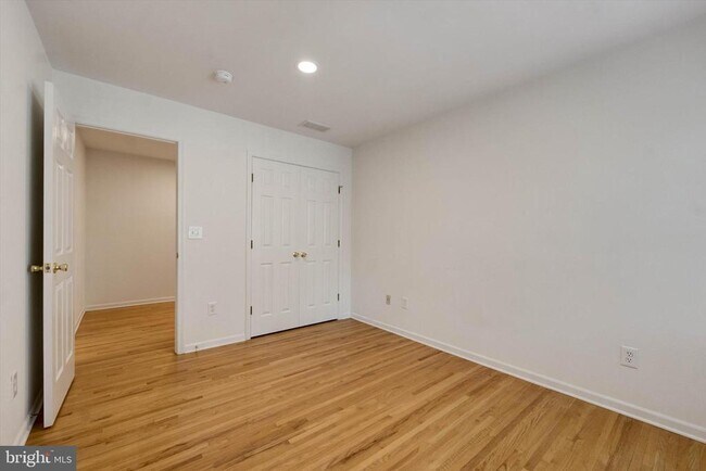 Building Photo - 27 Stonewall Cir