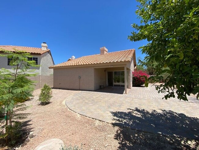 Building Photo - Scottsdale 3 bedroom 2 bath single level home