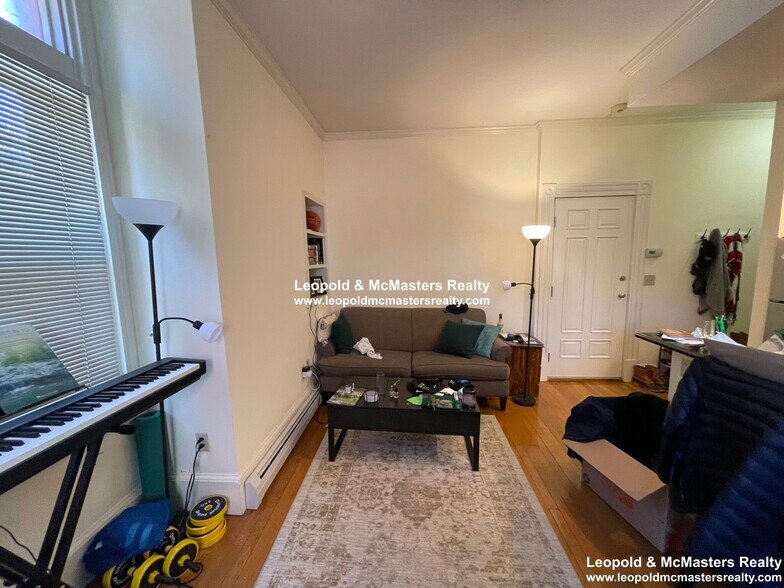 Building Photo - 195 Commonwealth Ave