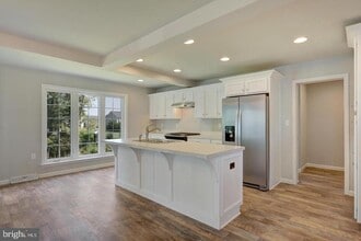 Building Photo - 90 Hoke Farm Way