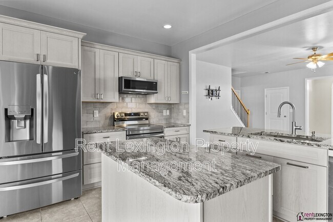 Building Photo - 111 High Hope Ln